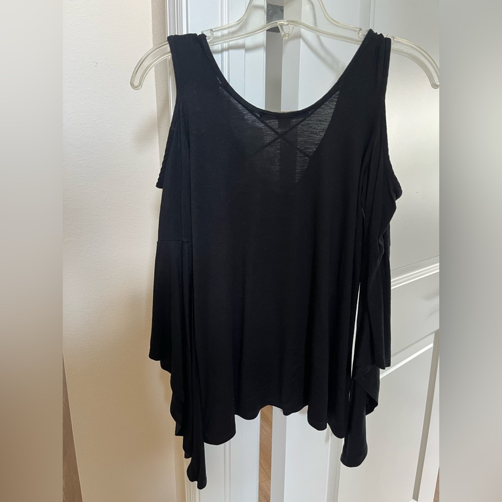 Boston Proper Cold Shoulder Cross Front Top - Picture 2 of 9